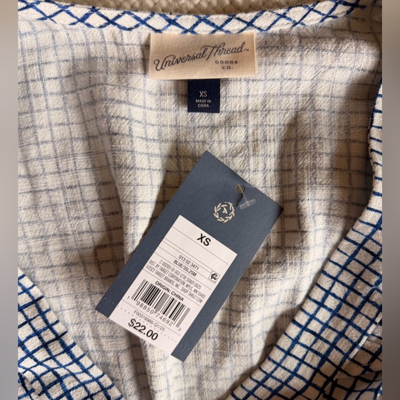 Universal Thread Navy Checkered Ruffle Top - Picture 3 of 4